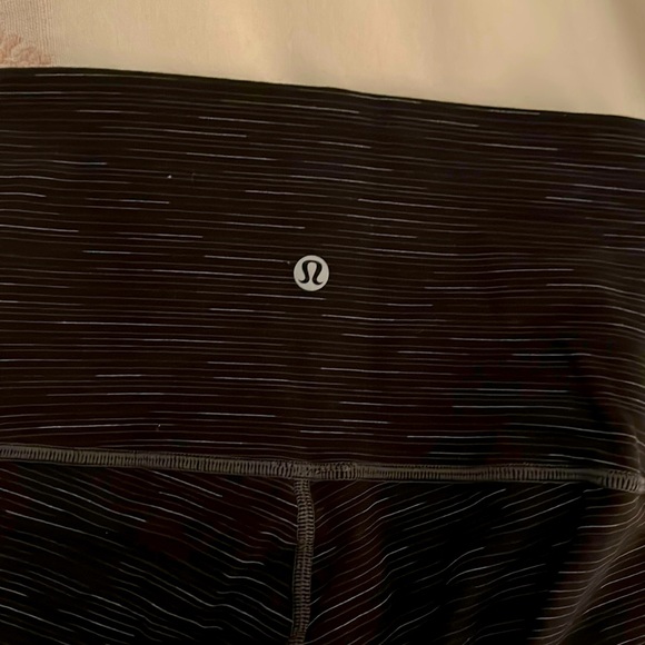 Lululemon leggings - Picture 3 of 4